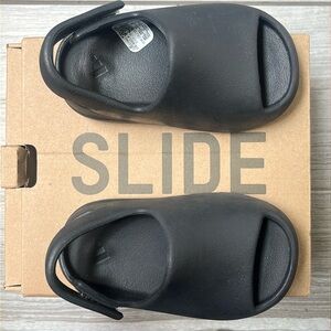 Yeezy Slide Infant color Onyx